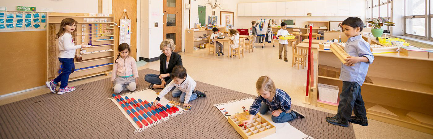 Bàn giao phòng học cụ cho lớp đào tạo giáo viên Montessori AMI