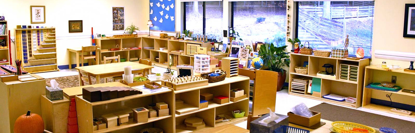 Bàn giao phòng học cụ cho lớp đào tạo giáo viên Montessori AMI