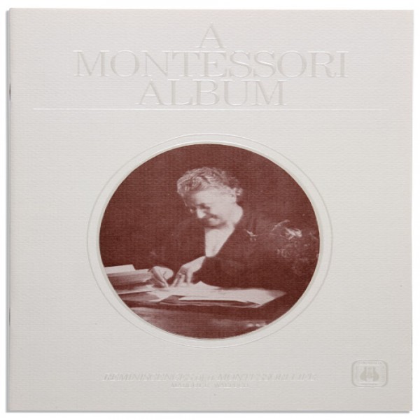 Album ảnh Montessori